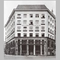 Raiffeisenbank, Wien, Originally designed for his tailors, Goldman & Salatsch, since 1987 it houses the Raiffeisenbank, Foto.jpg